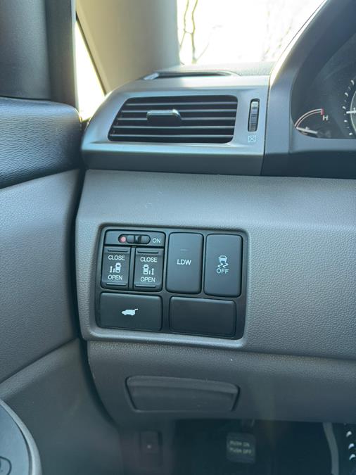 2015 Honda Odyssey 5dr EX-L photo