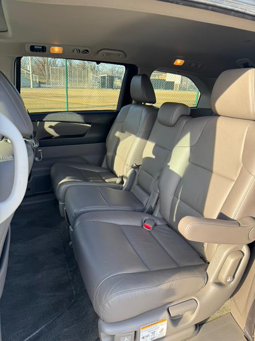 2015 Honda Odyssey 5dr EX-L photo