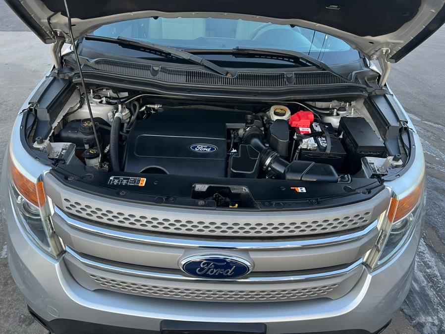 2013 Ford Explorer photo