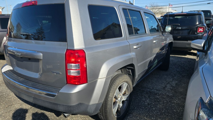 2016 Jeep Patriot 4WD 4dr Latitude photo