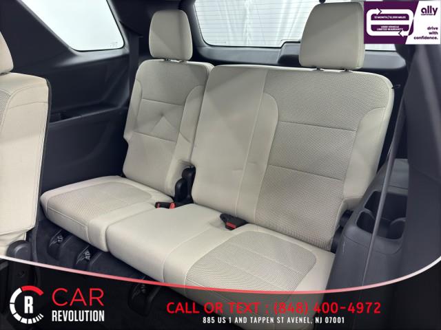 2022 Chevrolet Traverse LS AWD photo