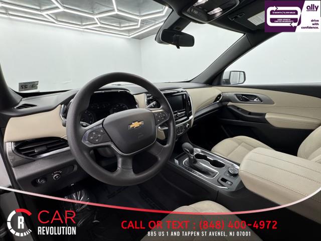 2022 Chevrolet Traverse LS AWD photo