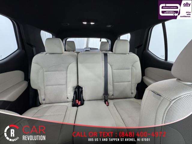 2022 Chevrolet Traverse LS AWD photo