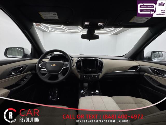 2022 Chevrolet Traverse LS AWD photo
