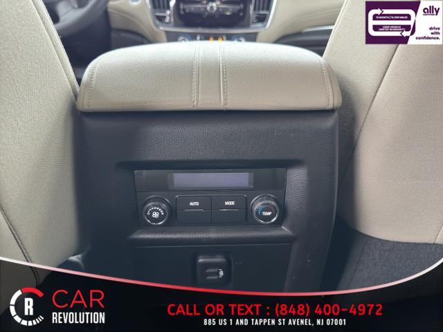 2022 Chevrolet Traverse LS AWD photo
