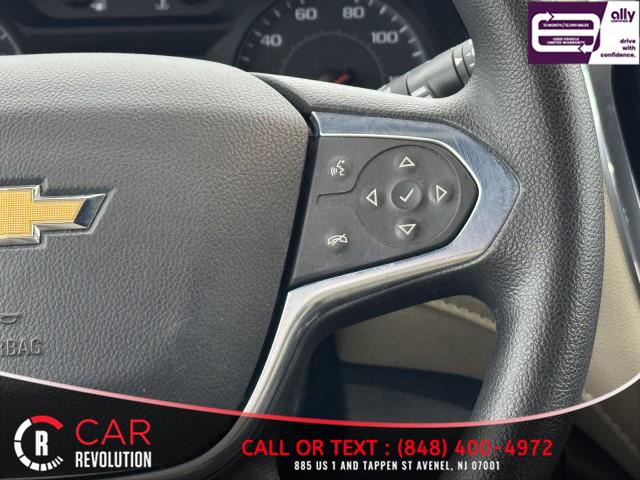 2022 Chevrolet Traverse LS AWD photo
