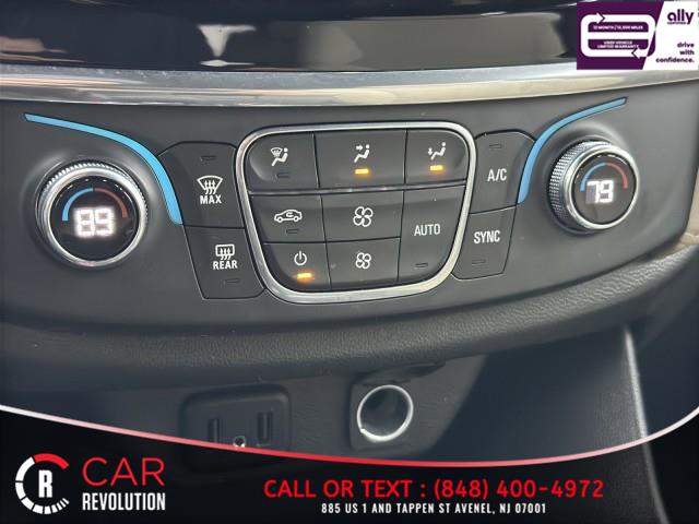 2022 Chevrolet Traverse LS AWD photo