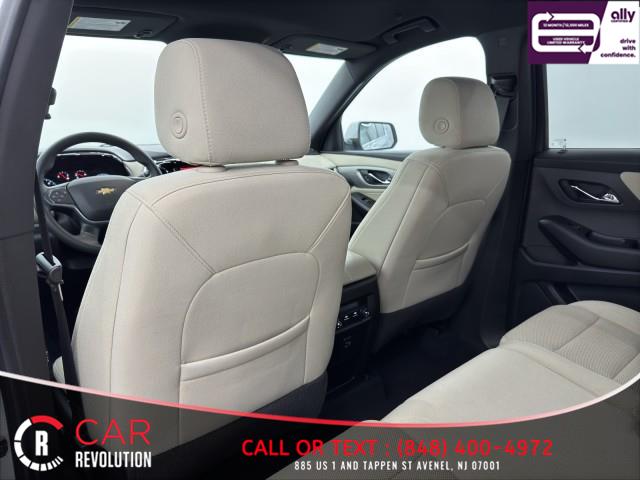 2022 Chevrolet Traverse LS AWD photo