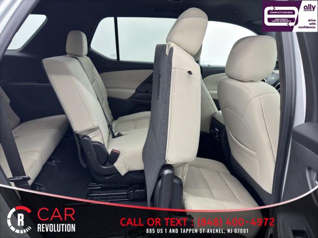 2022 Chevrolet Traverse LS AWD photo