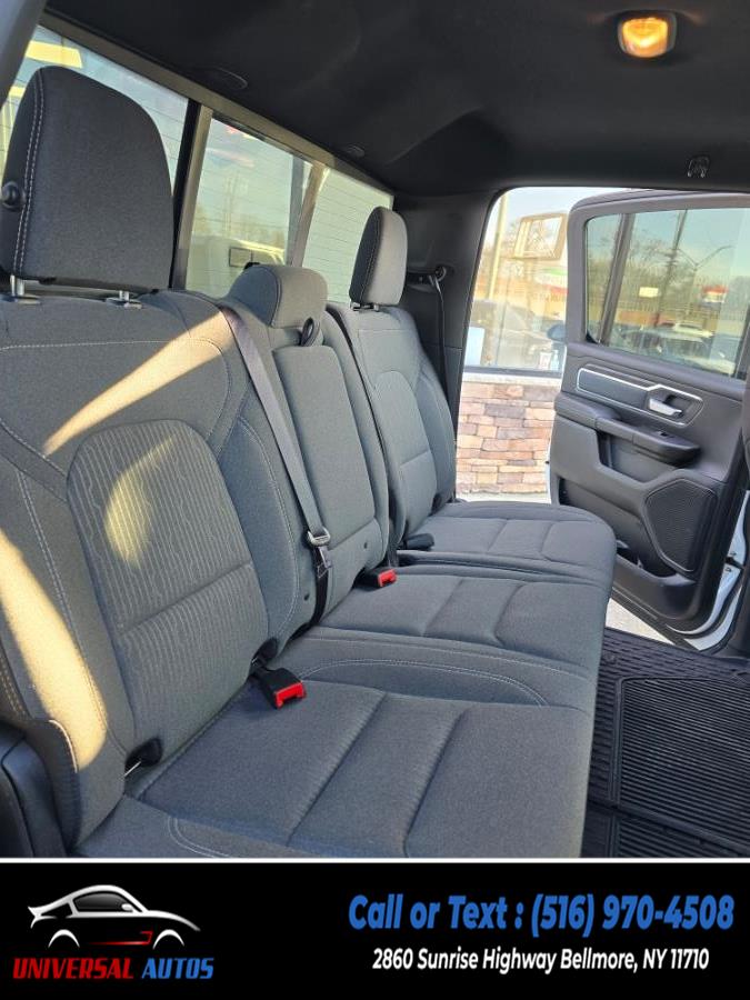 2022 RAM 1500 Big Horn 4x4 Crew Cab 5''7