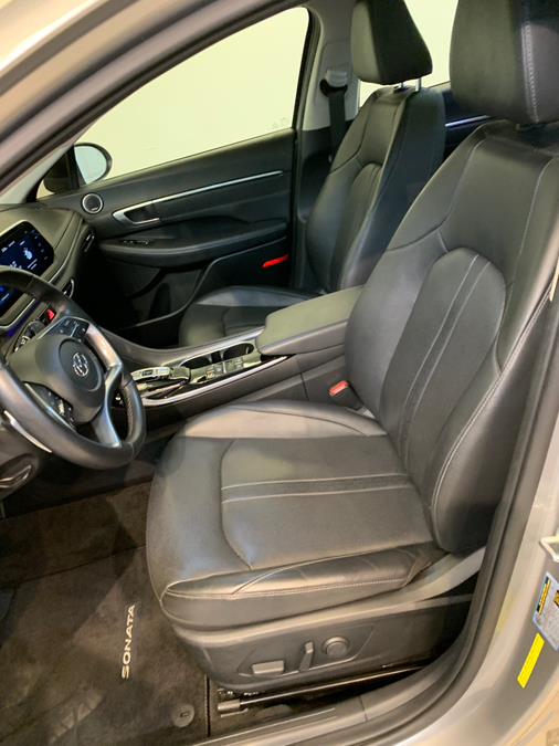 2022 Hyundai Sonata Limited 1.6T photo