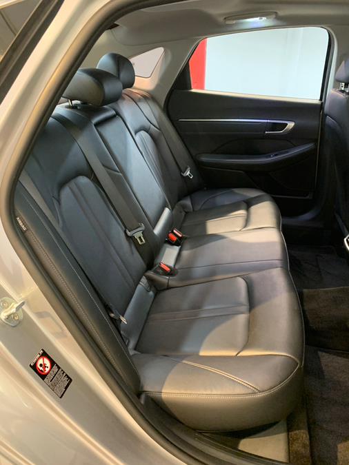 2022 Hyundai Sonata Limited 1.6T photo