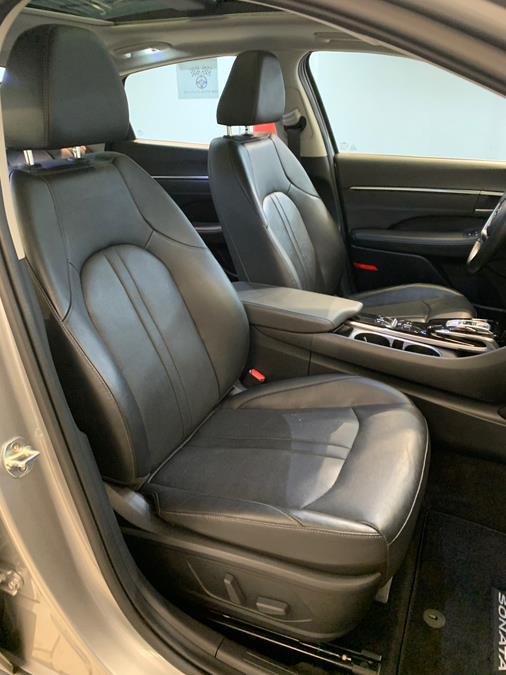 2022 Hyundai Sonata Limited 1.6T photo
