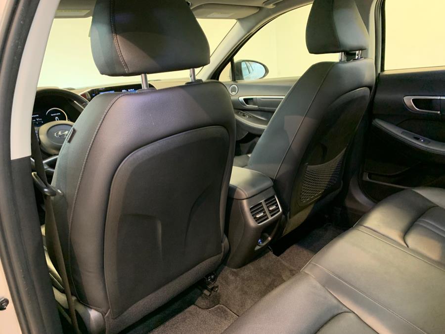 2022 Hyundai Sonata Limited 1.6T photo