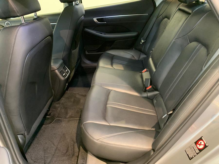 2022 Hyundai Sonata Limited 1.6T photo