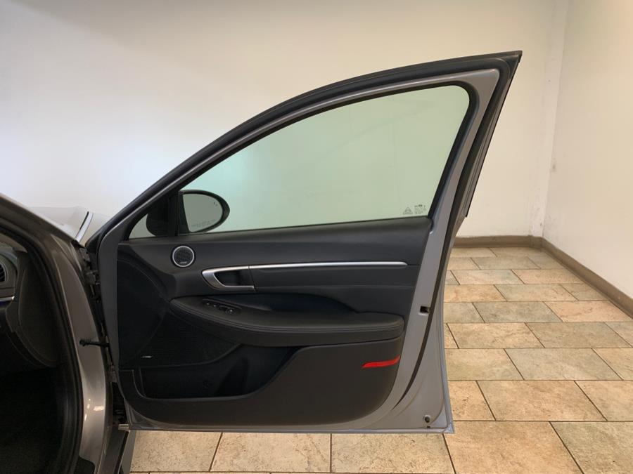 2022 Hyundai Sonata Limited 1.6T photo