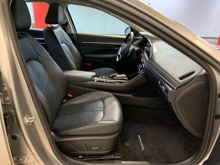2022 Hyundai Sonata Limited 1.6T photo
