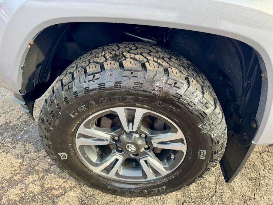 2018 Toyota Tacoma TRD Off Road Double Cab 6'' Be photo