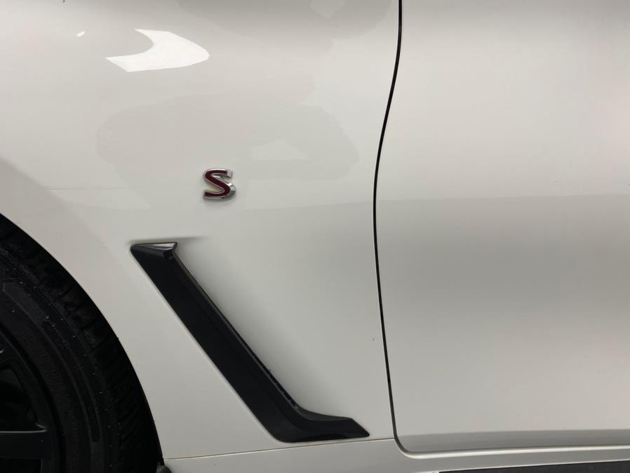2017 Infiniti Q60 Red Sport 400 AWD photo