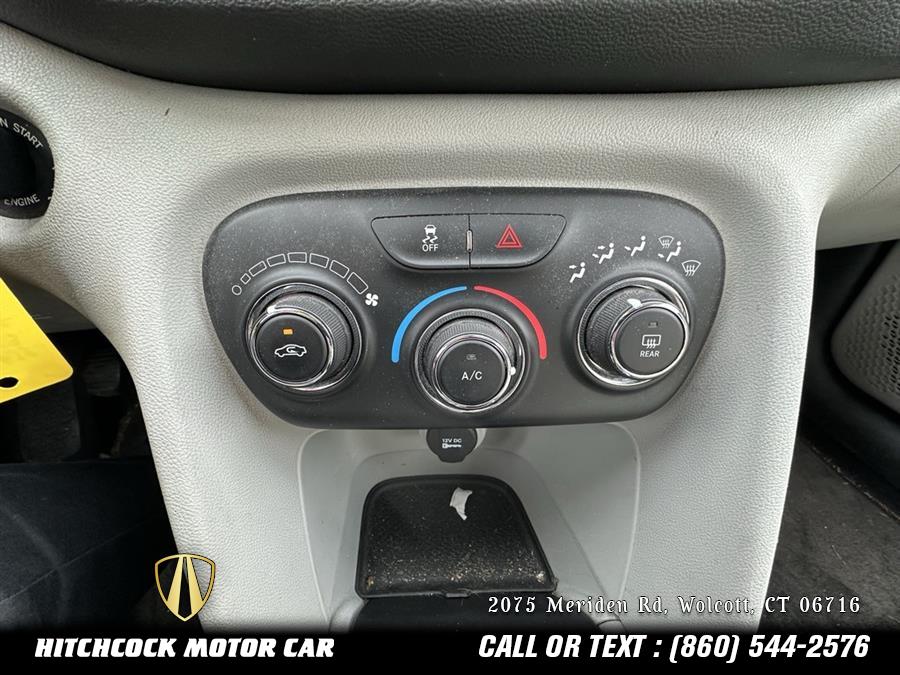 2013 Dodge Dart SXT photo