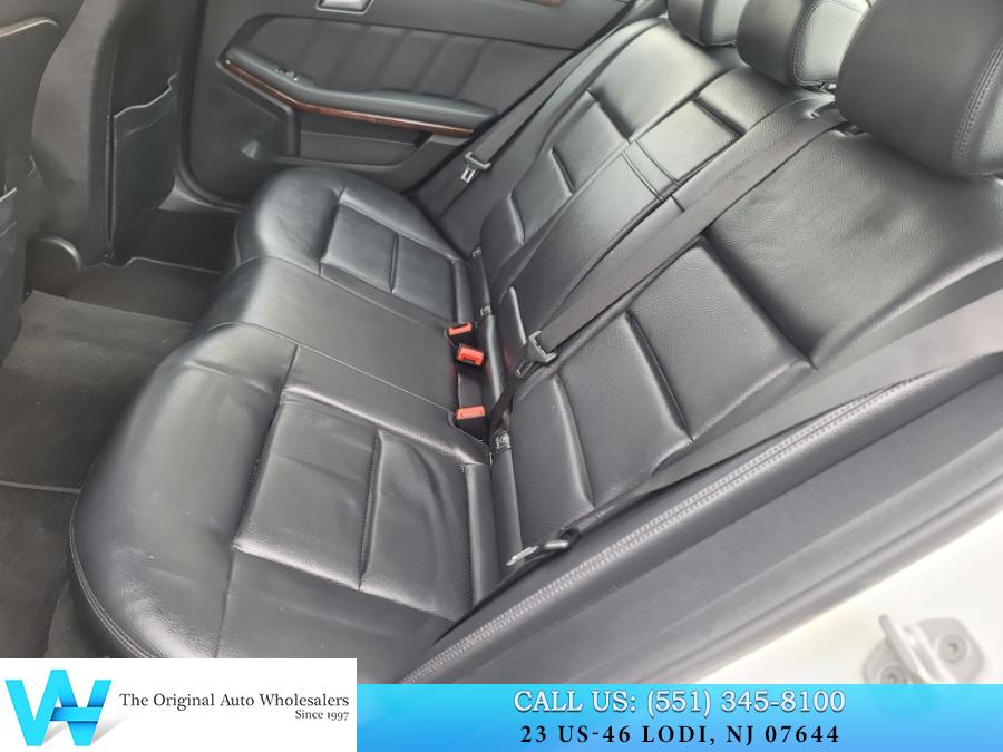 2012 Mercedes-Benz E-Class E350 4MATIC Luxury photo