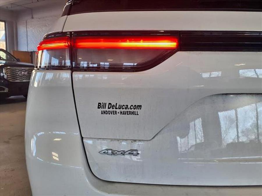 2023 Jeep Grand Cherokee SUMMIT RESERVE photo