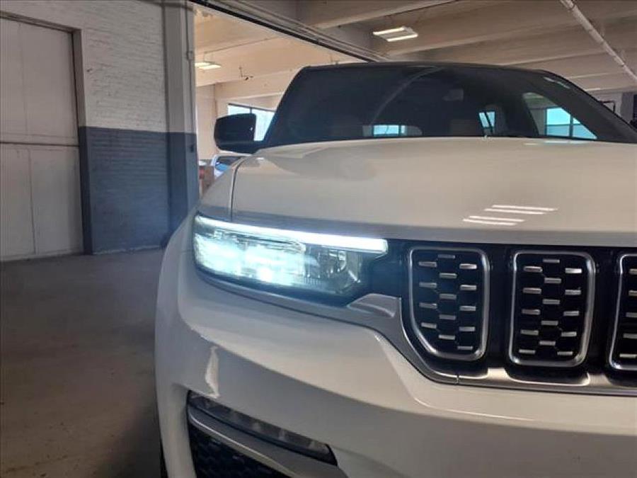 2023 Jeep Grand Cherokee SUMMIT RESERVE photo