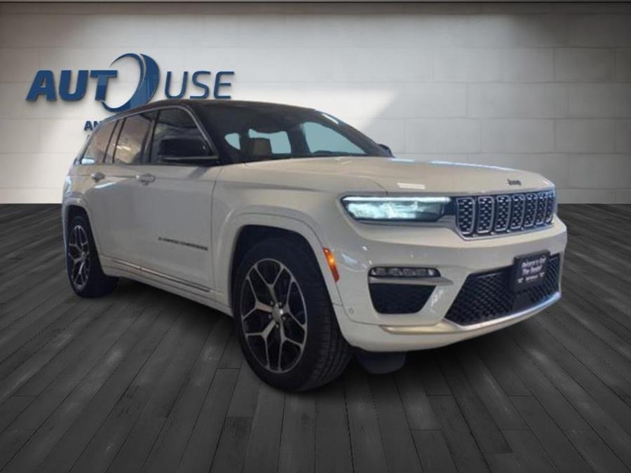 2023 Jeep Grand Cherokee SUMMIT RESERVE photo