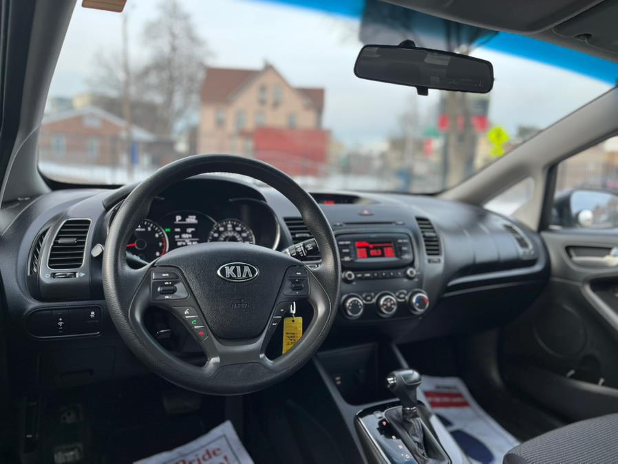 2017 Kia Forte LX Auto photo