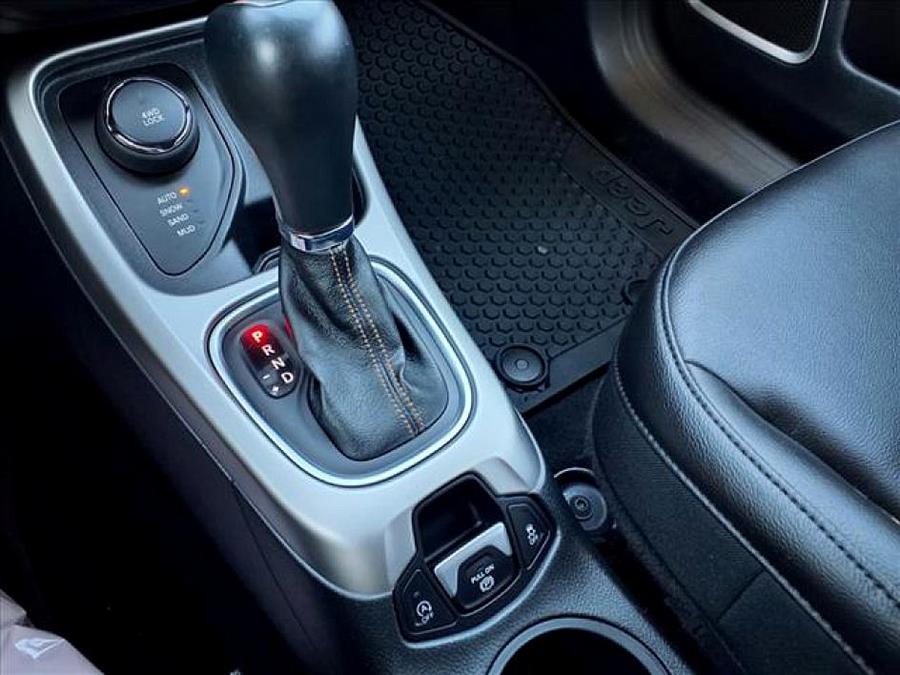 2018 Jeep Compass LATITUDE photo
