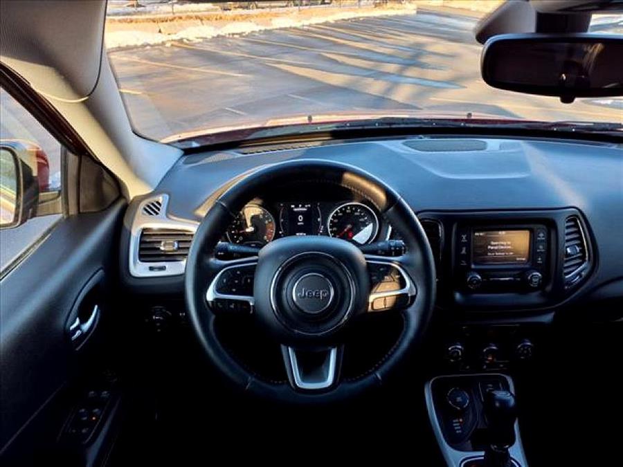 2018 Jeep Compass LATITUDE photo