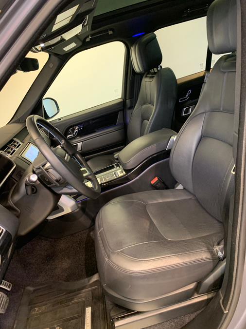 2022 Land Rover Range Rover Westminster SWB photo