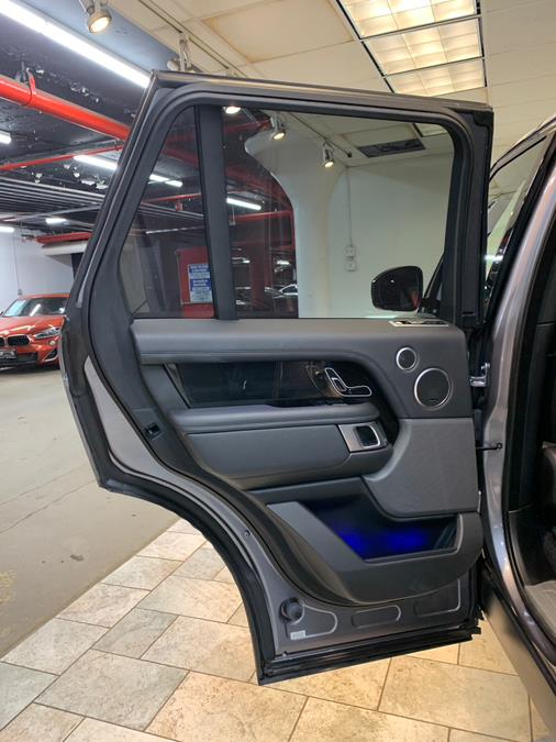 2022 Land Rover Range Rover Westminster SWB photo