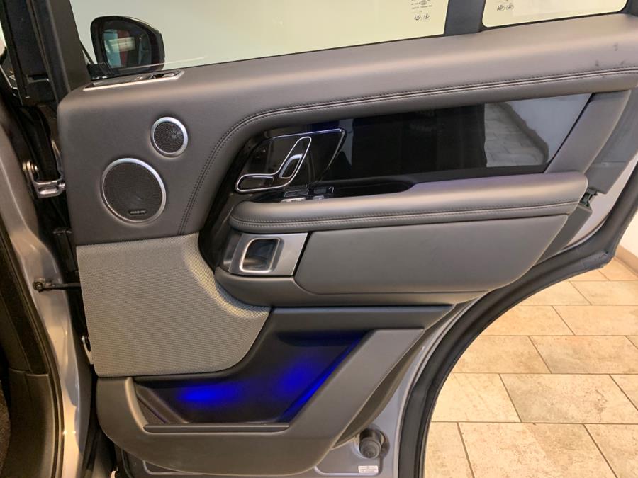 2022 Land Rover Range Rover Westminster SWB photo