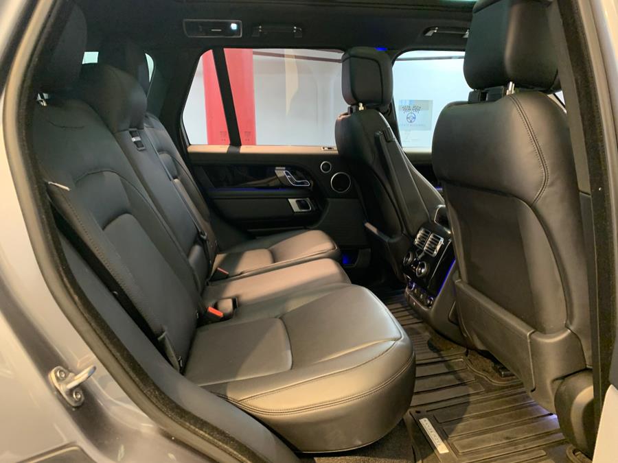 2022 Land Rover Range Rover Westminster SWB photo