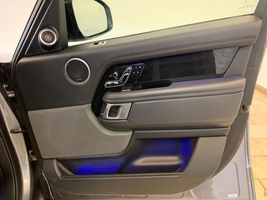 2022 Land Rover Range Rover Westminster SWB photo