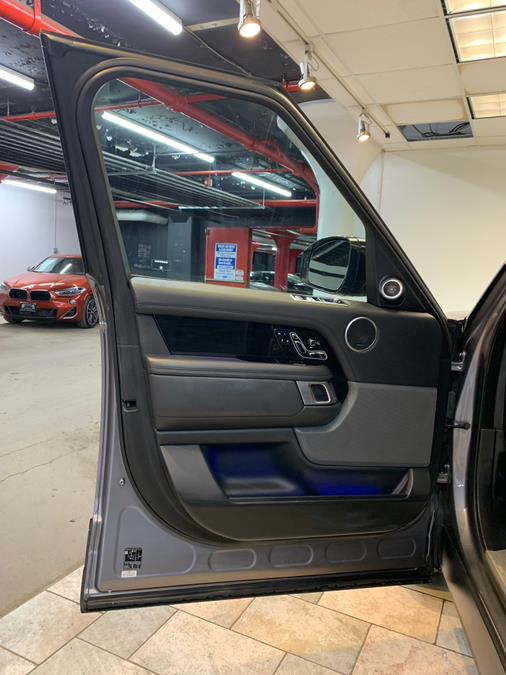 2022 Land Rover Range Rover Westminster SWB photo