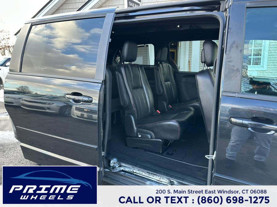 2017 Dodge Grand Caravan GT Wagon Fleet photo