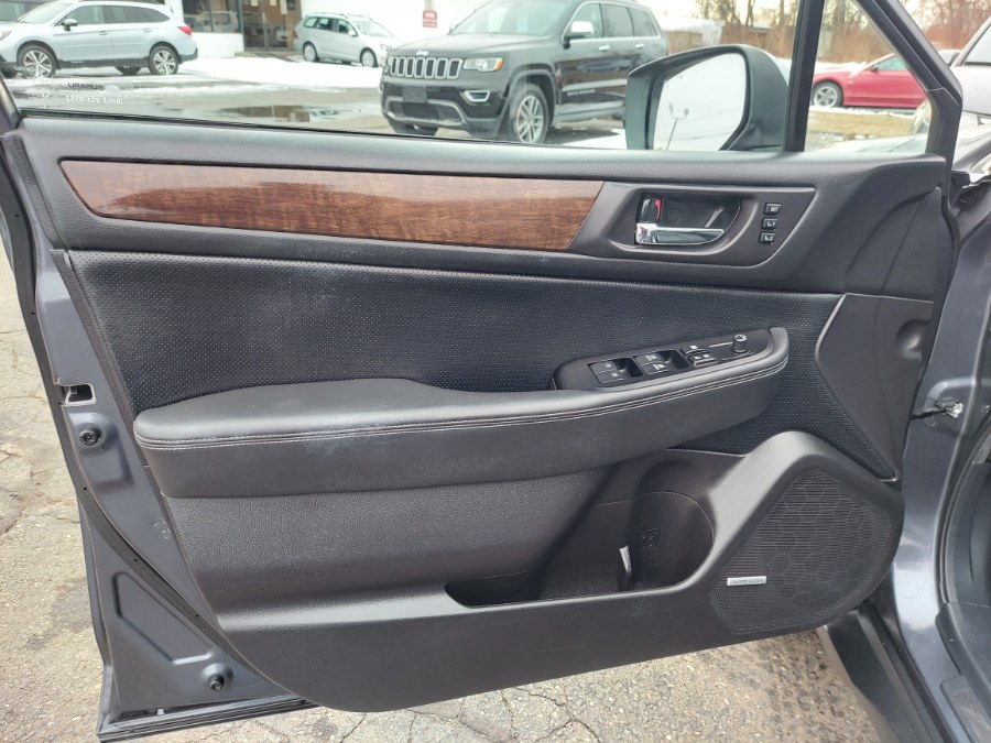 2016 Subaru Outback 4dr Wgn 2.5i Limited PZEV photo