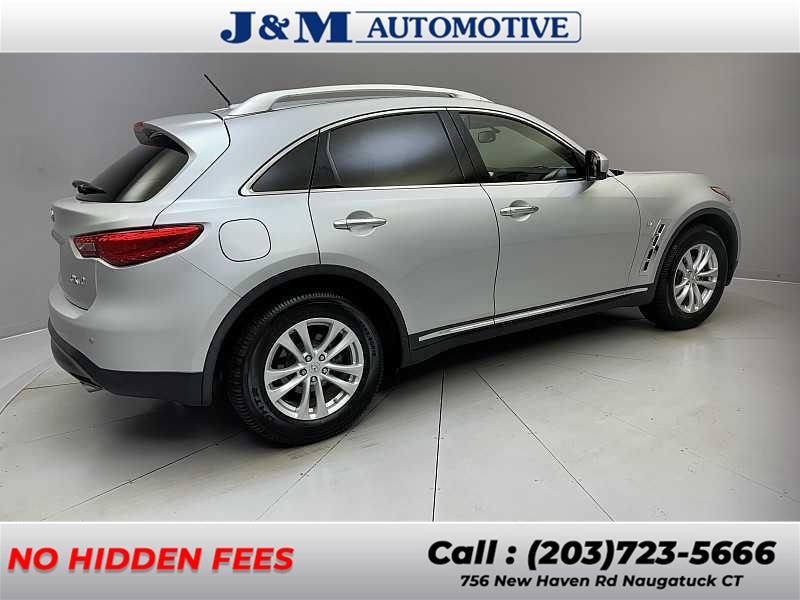 2017 Infiniti QX70  photo