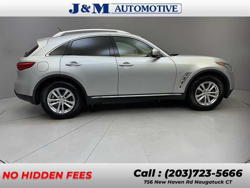 2017 Infiniti QX70  photo