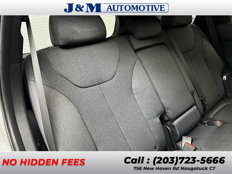 2022 Hyundai Santa Fe SEL photo