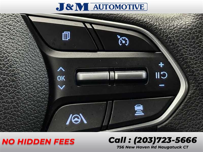 2022 Hyundai Santa Fe SEL photo