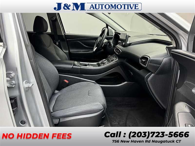 2022 Hyundai Santa Fe SEL photo