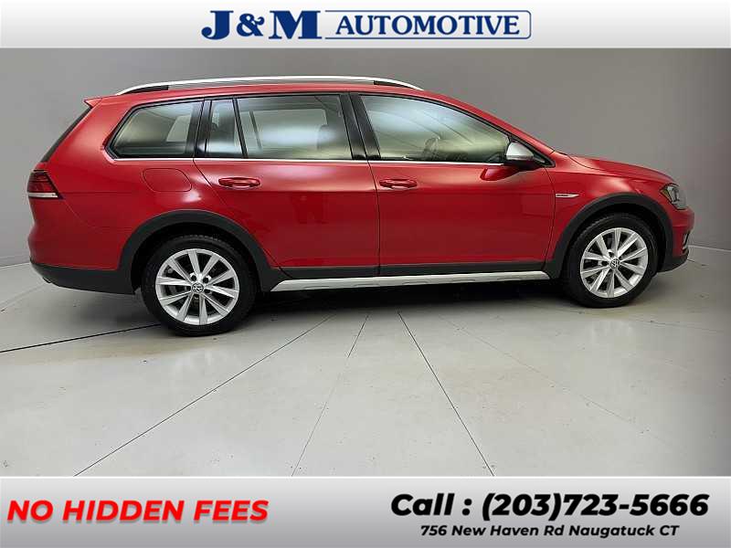 2019 Volkswagen Golf Alltrack S photo