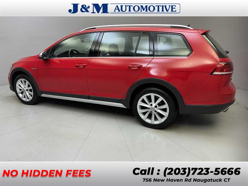 2019 Volkswagen Golf Alltrack S photo