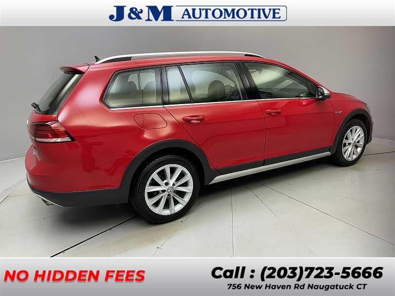 2019 Volkswagen Golf Alltrack S photo