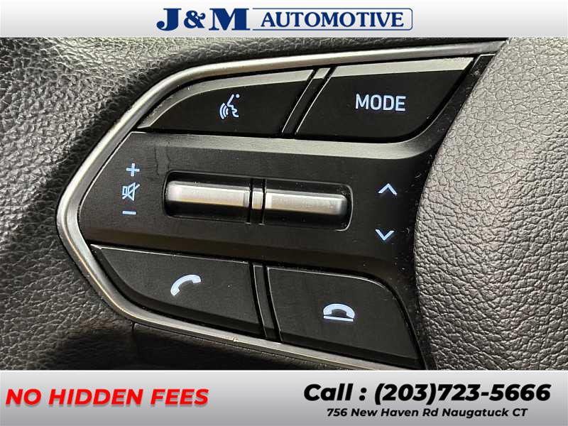 2021 Hyundai Santa Fe SE photo