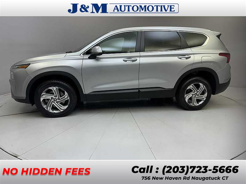 2021 Hyundai Santa Fe SE photo