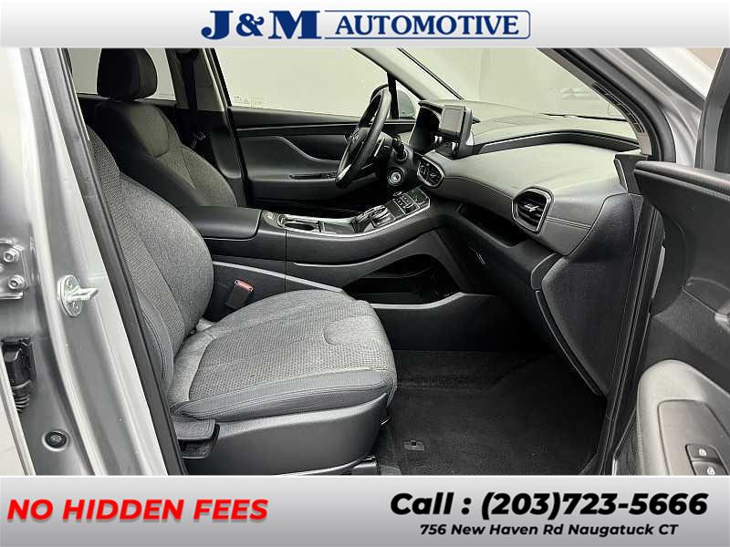 2021 Hyundai Santa Fe SE photo